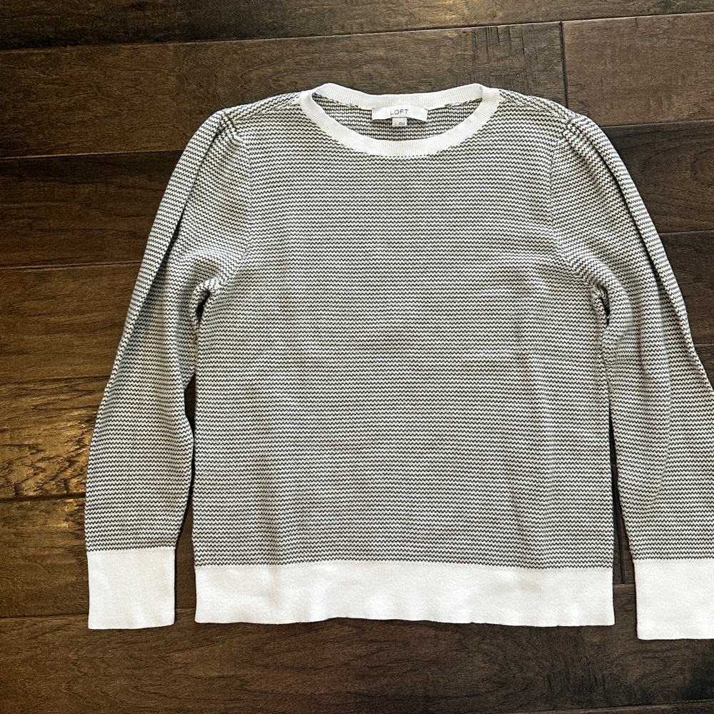 LOFT Cream & Olive Herringbone Fine Knit Sweater